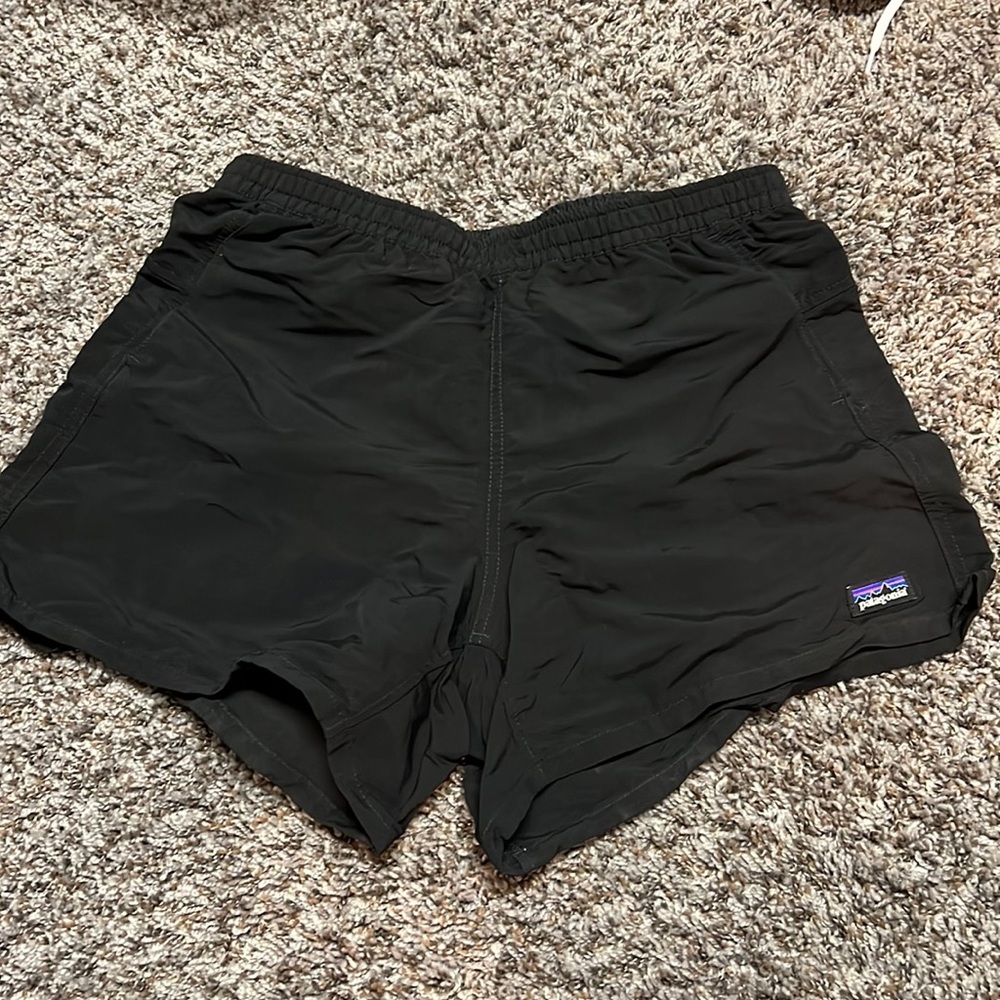 Patagonia shorts size small